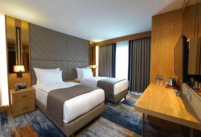 高级连接房间, Days Inn By Wyndham Istanbul Bomonti