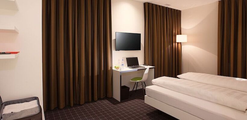 高级大房间, B Smart Motel Sevelen