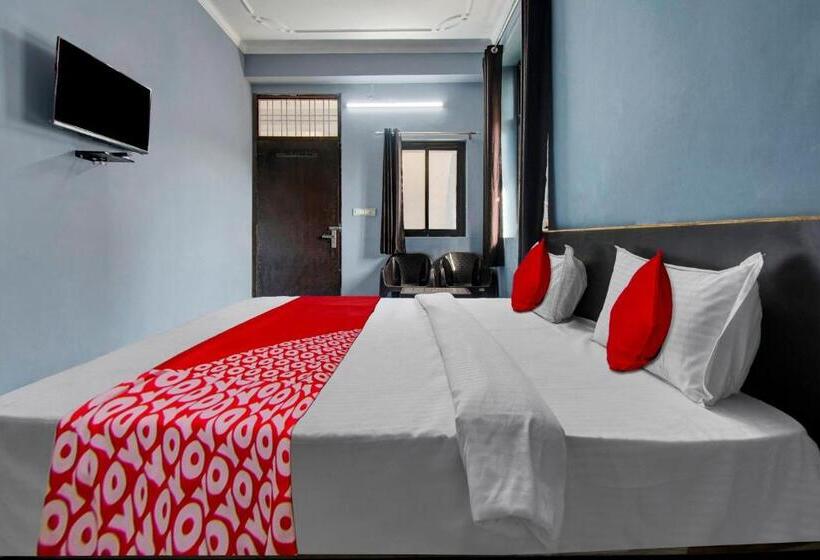 三人经典房间, Oyo Flagship The Aana Inn