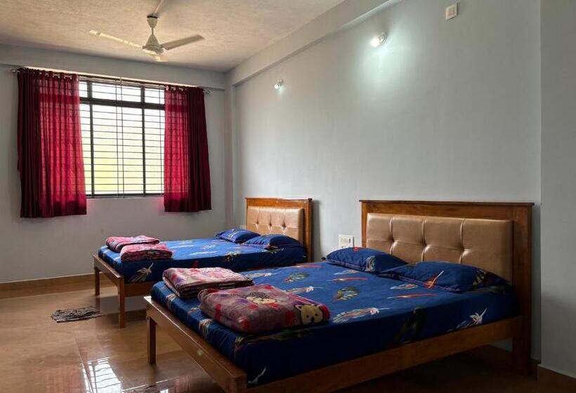 Четырехместный Номер Стандарт, Sri Swarna Darvi Lodge Horanadu