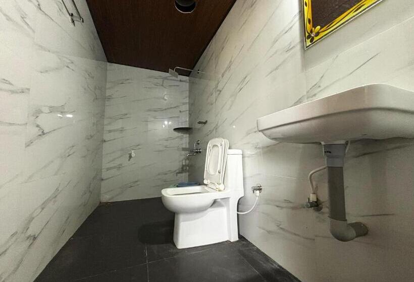 Четырехместный Номер Стандарт, Sri Swarna Darvi Lodge Horanadu