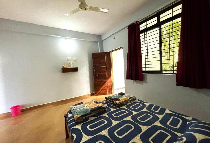 Номер Стандарт, Sri Swarna Darvi Lodge Horanadu