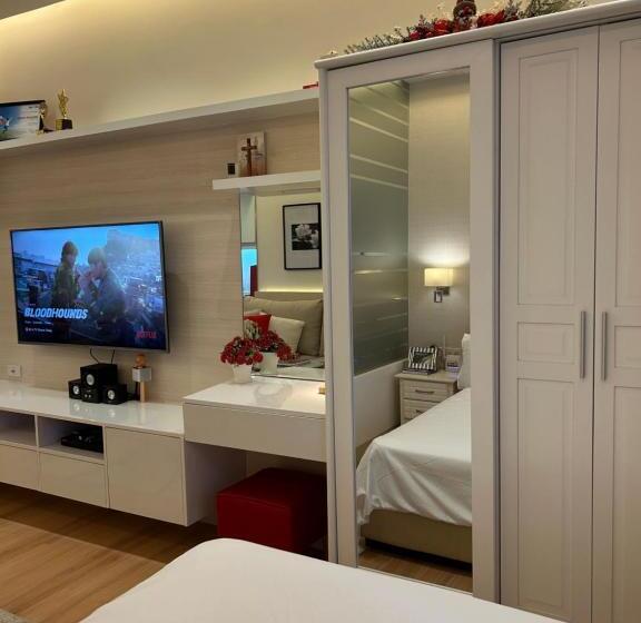 디럭스 스튜디오, Trees Residences Staycation 1br/2br