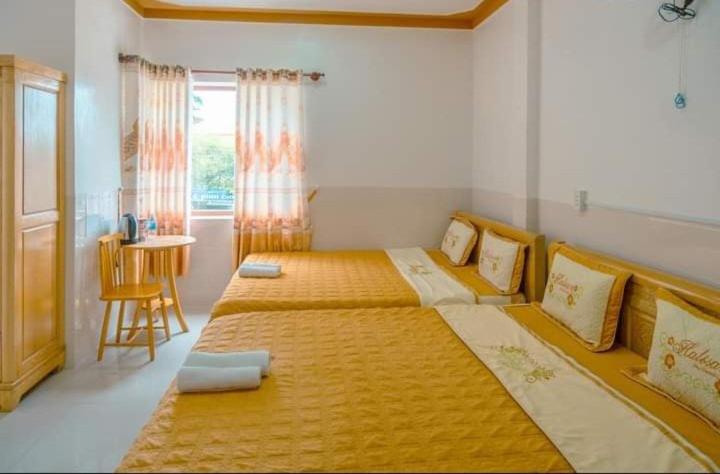 اتاق استاندارد چهارنفره با بالکن, Khách Sạn Hoàng Hải Ninh Thuận