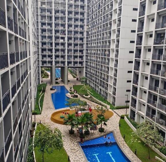 آپارتمان 1 خوابه با چشم‌انداز استخر, Mall Of Asia Shore 2 Condo