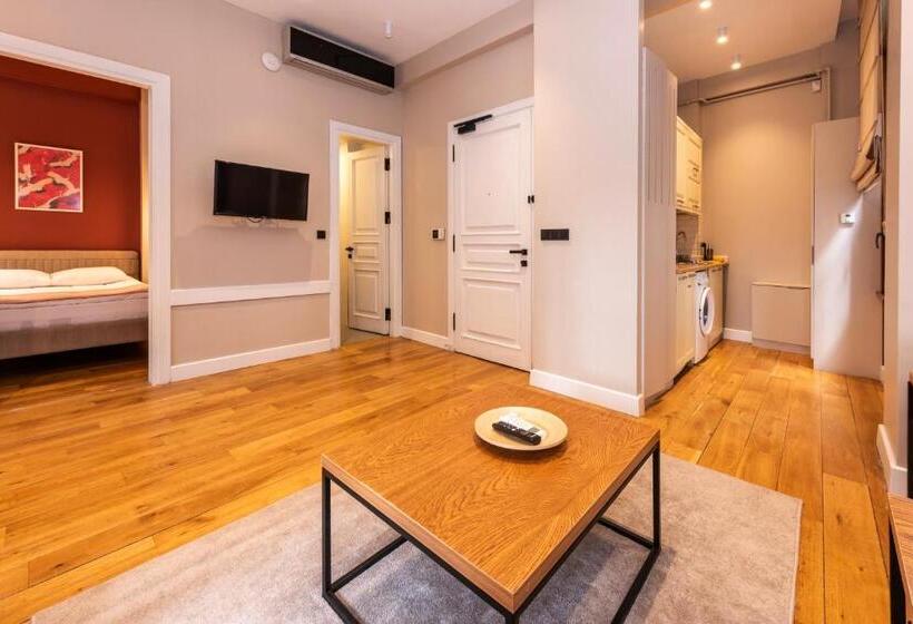 Люкс Повышенной Комфортности, Bguest Pera Suites