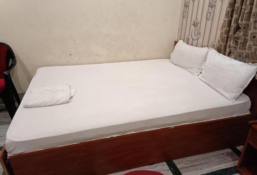 Номер Deluxe, Staymaker The Splces   Bidhannagar