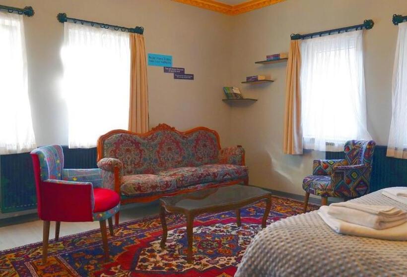 غرفة قياسية سرير كينج, Alpha Stone House