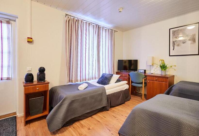 스탠다드 트리플 룸, Guest House Porvoo