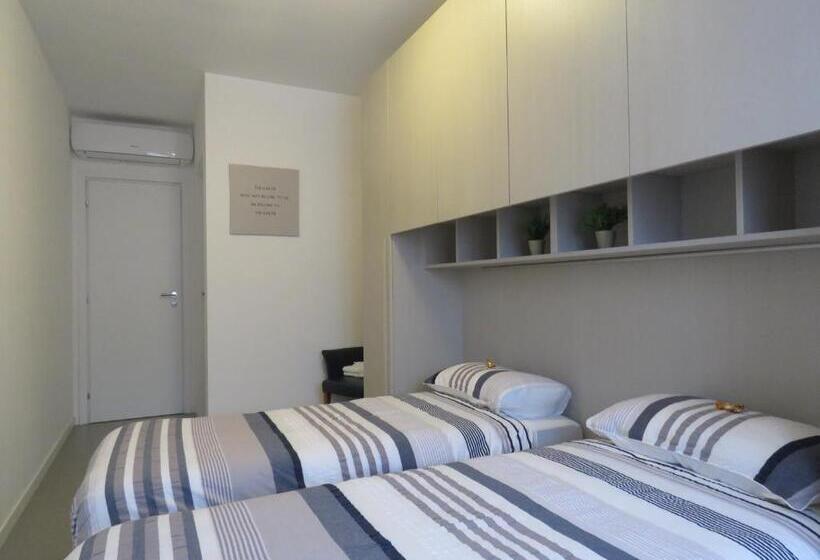 Апартаменты 2 Спальни, Assago Forum Apartment