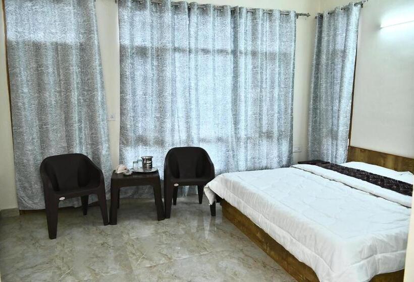 اتاق استاندارد با چشم‌انداز کوهستان, Oakswood B&b