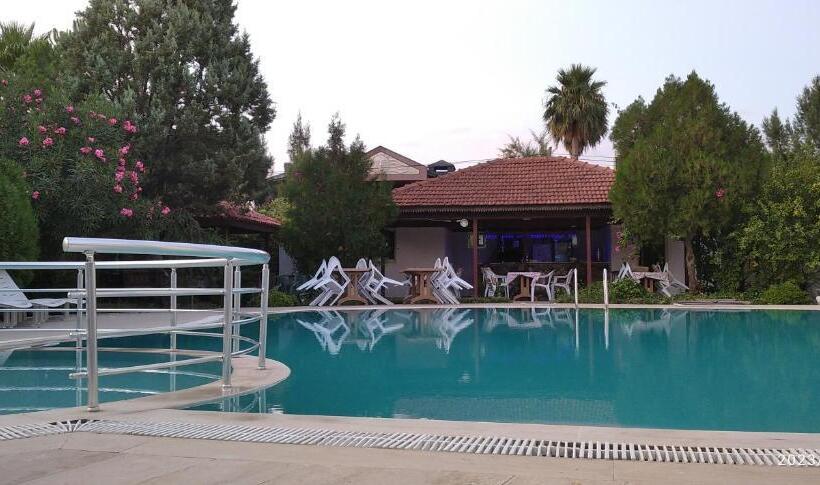 Семейный Номер, Nosi̇ Otel