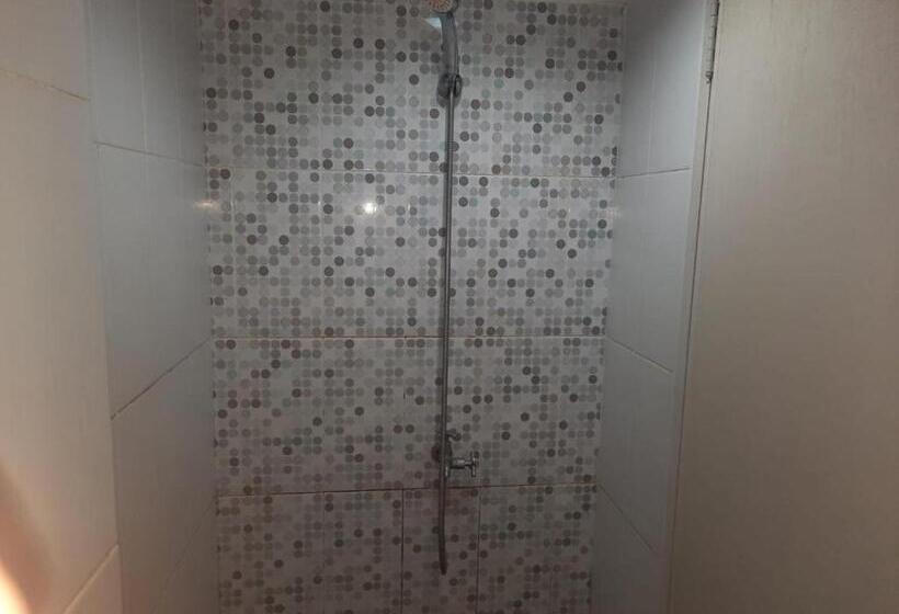 Номер Deluxe, Collection O 93386 Apartemen Grand Sentraland By Mira