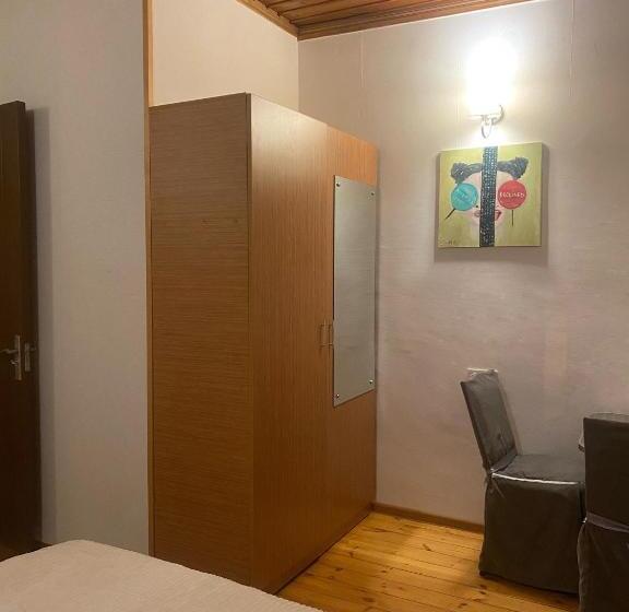 Standard Triple Room with Terrace, Mm Gedere