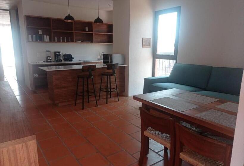 Bungalow Standard, Aurelia