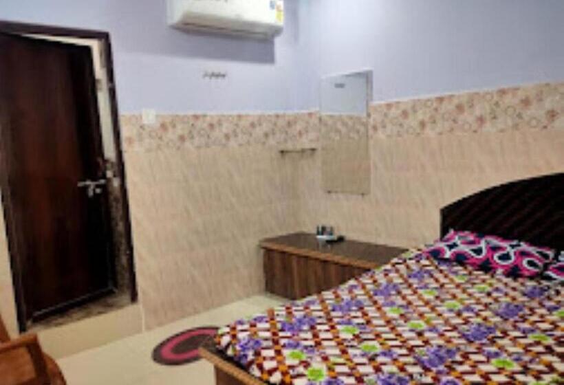 Номер Deluxe, Ganpati Lodge, Chhattisgarh