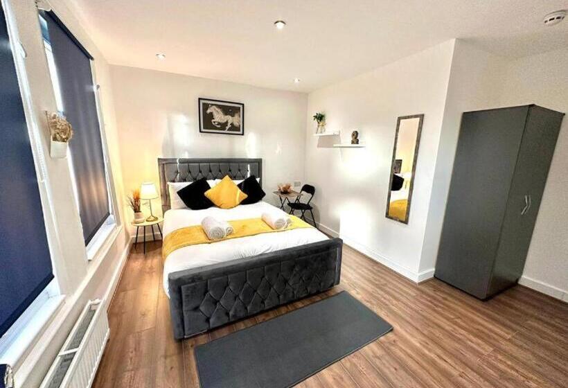Номер Стандарт, Hounslow Suites   Tw3