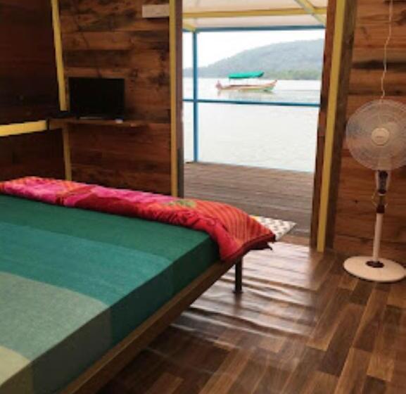 Номер Deluxe, House On Waves Malvan