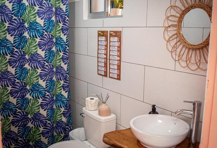 اتاق استاندارد, Lolas Hostal Hab. Doble