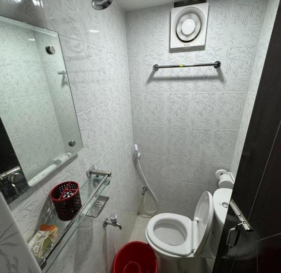 اتاق استاندارد یک نفره, In Need   Near To The Us France Italy Saudi Embassy And Airport