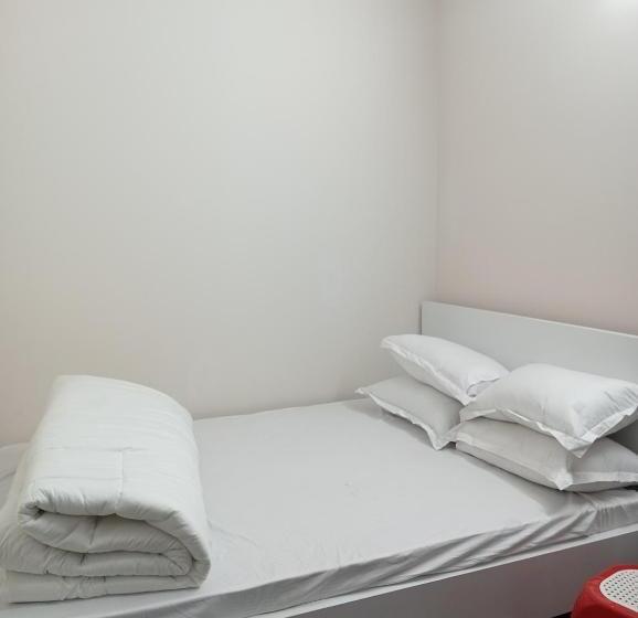 اتاق لوکس, In Need   Near To The Us France Italy Saudi Embassy And Airport
