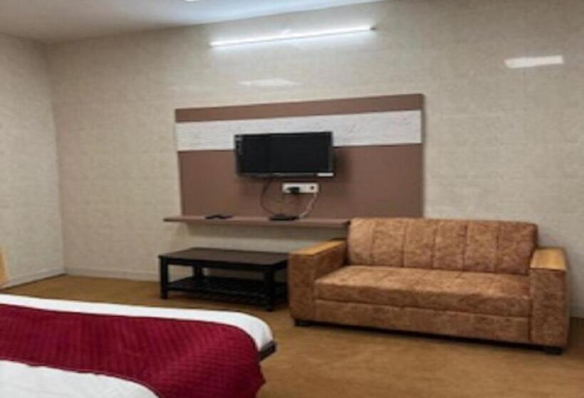 Номер Deluxe, Surya Inn