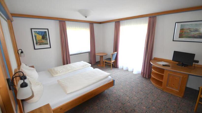 带阳台的三人标准间, Alpenhotel Widderstein