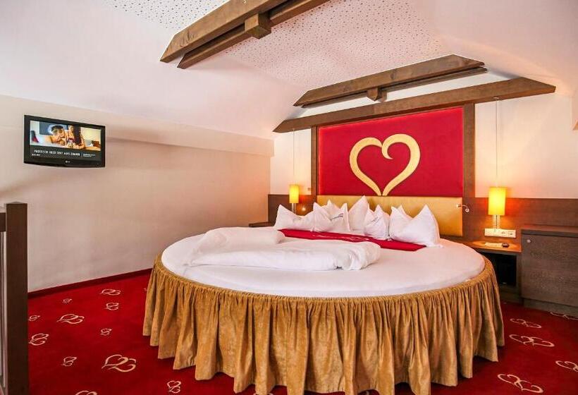 Полулюкс с Балконом, Alpen Herz Romantik & Spa   Adults Only