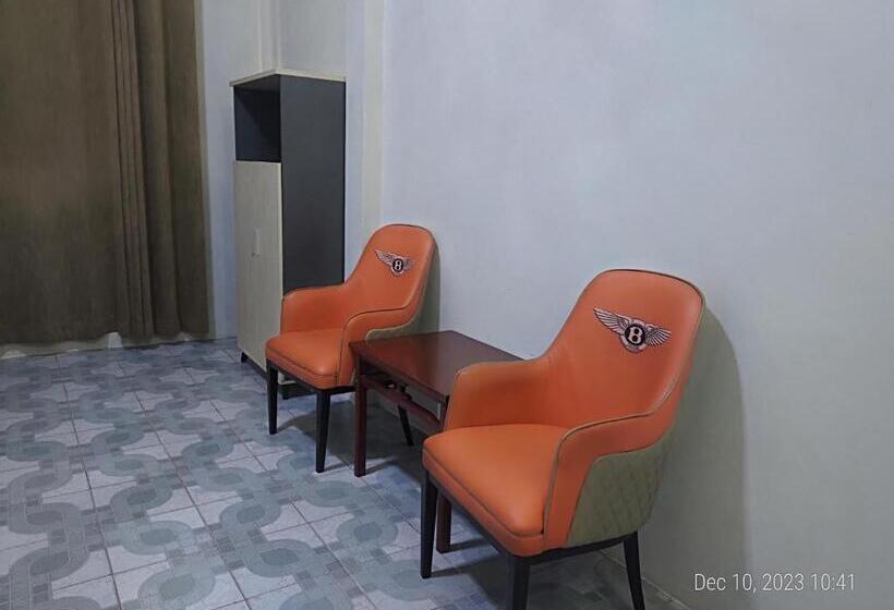 اتاق خانوادگی, Rhythm Bollywood Guesthouse