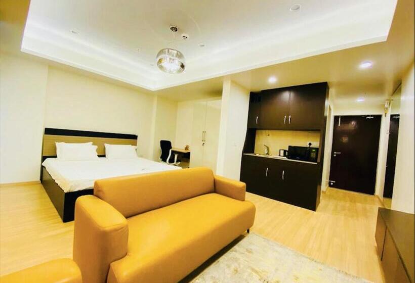 스위트 킹사이즈 침대, Country Inn & Suites Lucknow Gomti Nagar