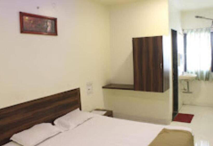 Номер Deluxe, Udayshree Palace Latur