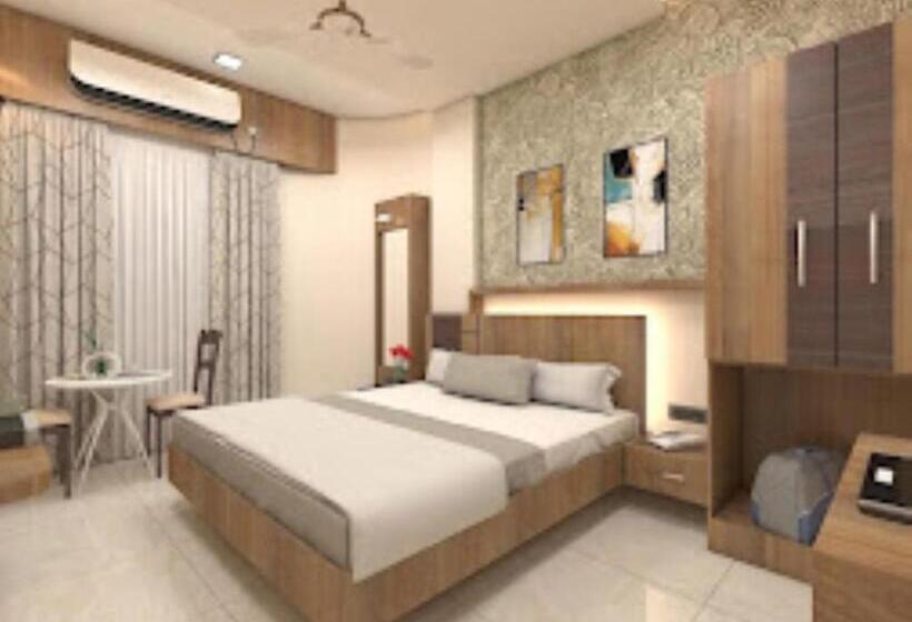 Люкс, Vardan Residency, Ratnagiri