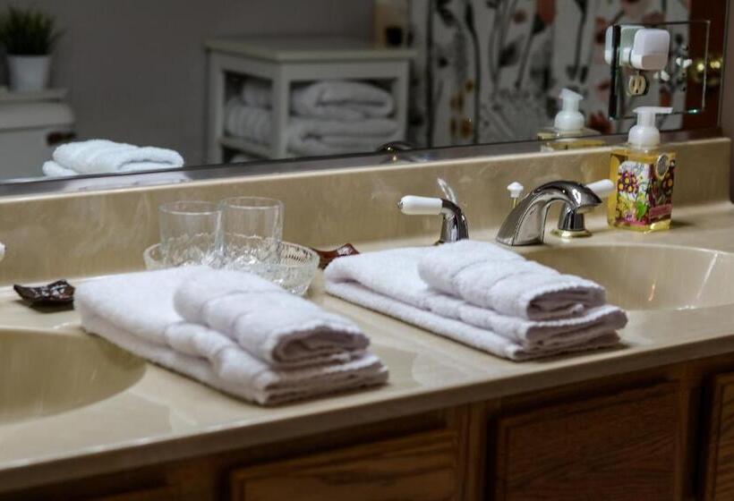 Четырехместный Номер Стандарт, Lakeplace Bed & Breakfast