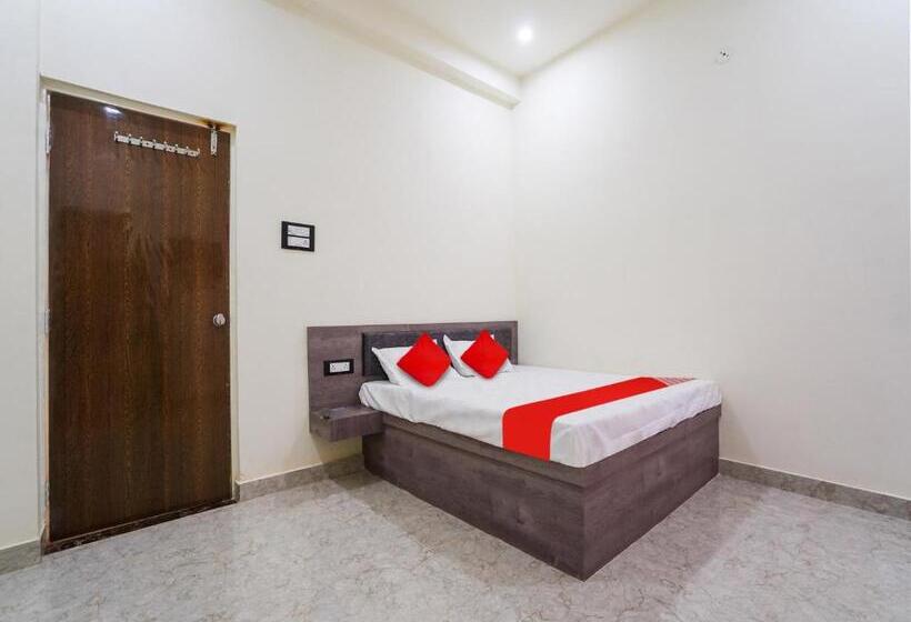 Трехместный Номер Классика, Oyo Hotel Diamond Plaza