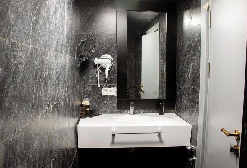 سوییت جونیور, Shelter Inn Hotel & Spa