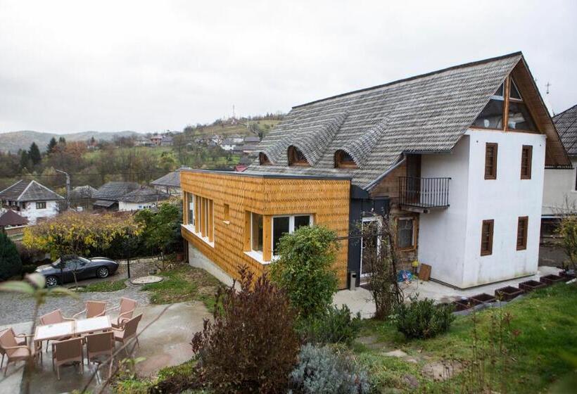 Люкс с Балконом, Casa Cu Magnolii