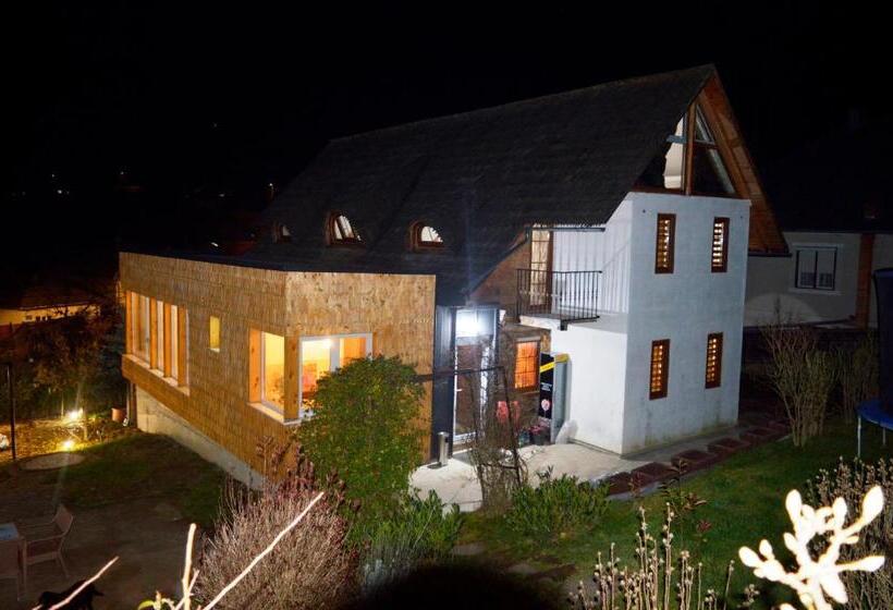 Семейный Номер, Casa Cu Magnolii