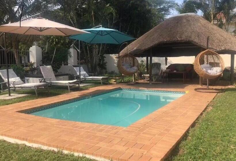 스탠다드 룸, Room In Guest Room   Ezulwini Guest House   Queen Room With Balcony For 2 Guests In Ballito