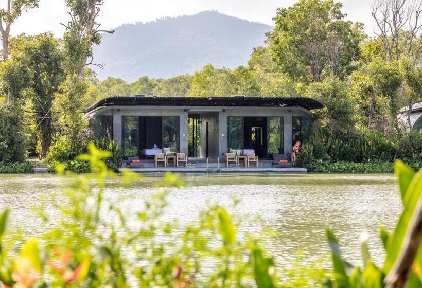 اتاق سوپریور با تخت بزرگ, Samui Fishing Club And Resort