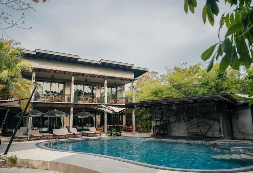 اتاق استاندارد با تخت بزرگ, Samui Fishing Club And Resort