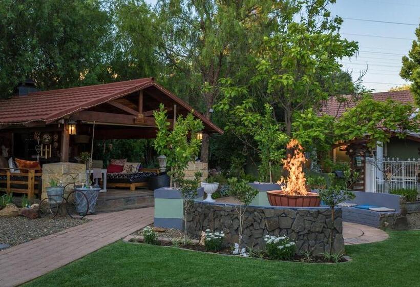 Студия Стандарт, Gabbys Cottage Guesthouse