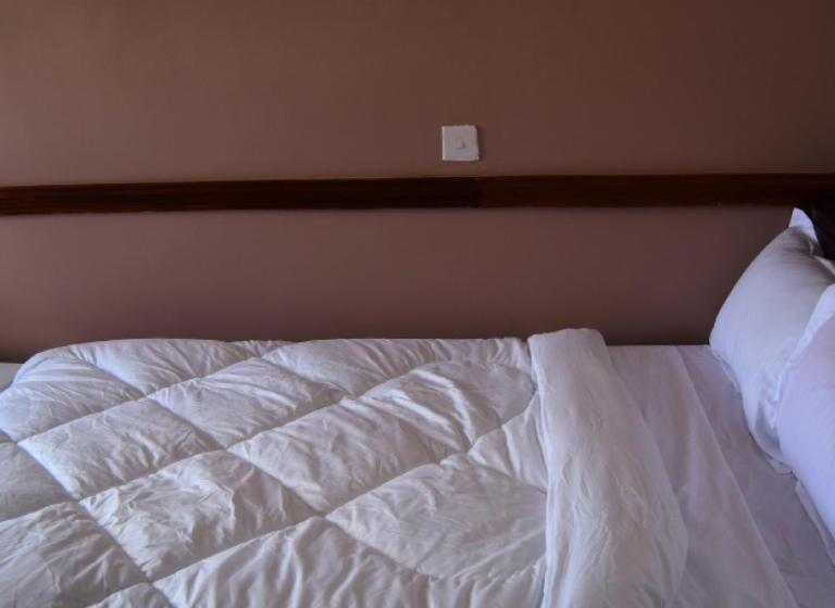 اتاق استاندارد, Conrad Hotel   Kitengela