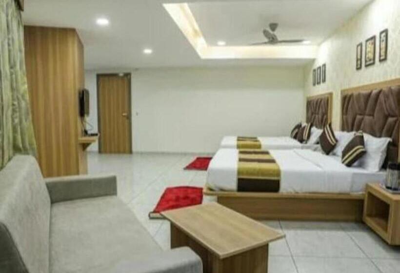 标准间, Leegrand Inn
