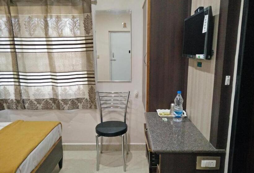 Номер Стандарт без Кондиционера, Lodge Sri Venkatadri