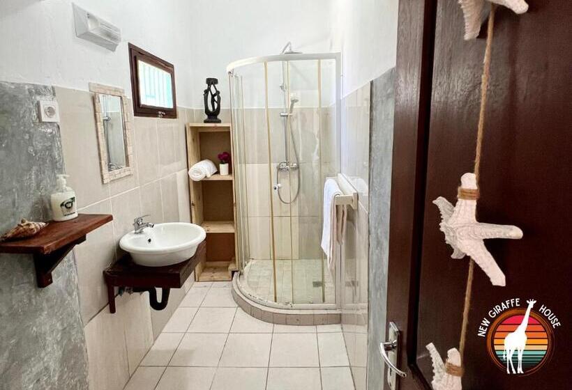 Трехместный Номер Deluxe Вид на Море, New Giraffe House