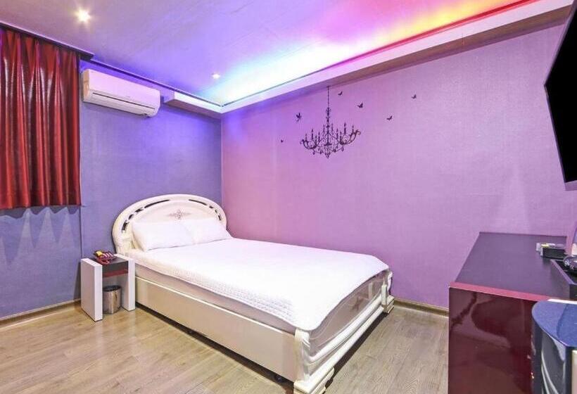 디럭스 룸, Paldo Motel