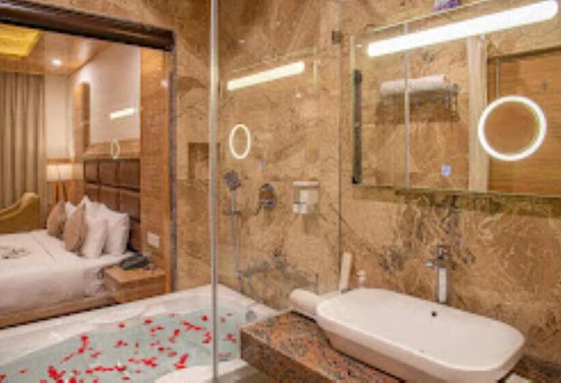 스탠다드 룸, The Grand Welcome Hotel, Shimla