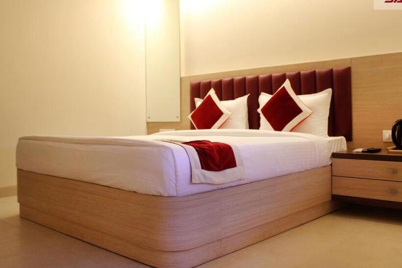 Номер Стандарт, Franklein Suites At Delhi Airport