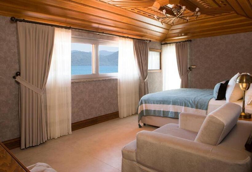 Номер Deluxe Вид на Море, Göktürk Otel