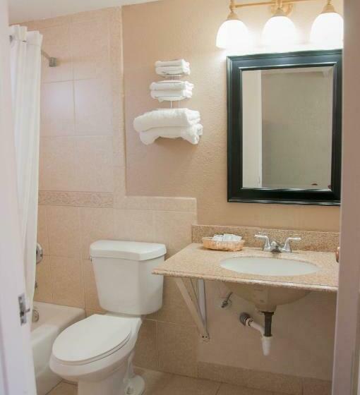 اتاق لوکس با تخت بزرگ, Esquire Inn